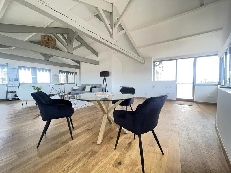 Appartement - 95 m² - 4 pièces