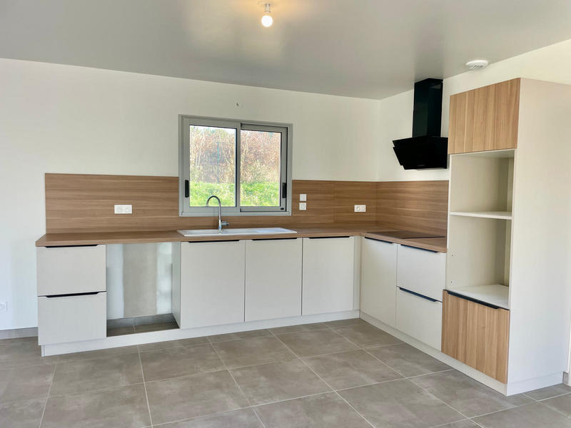 Maison - 140 m² - 5 pièces