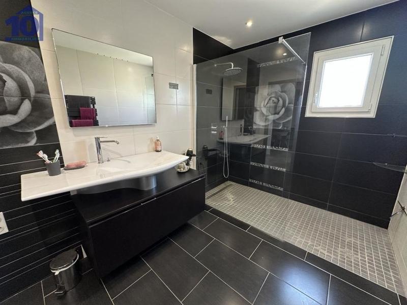 Maison - 125 m² - 4 pièces