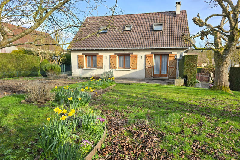 Maison - 101 m² - 5 pièces