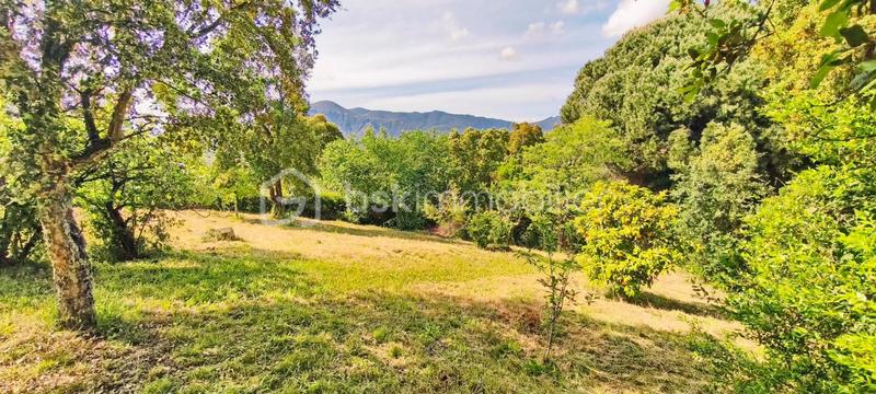 Terrain constructible - 2 862 m²