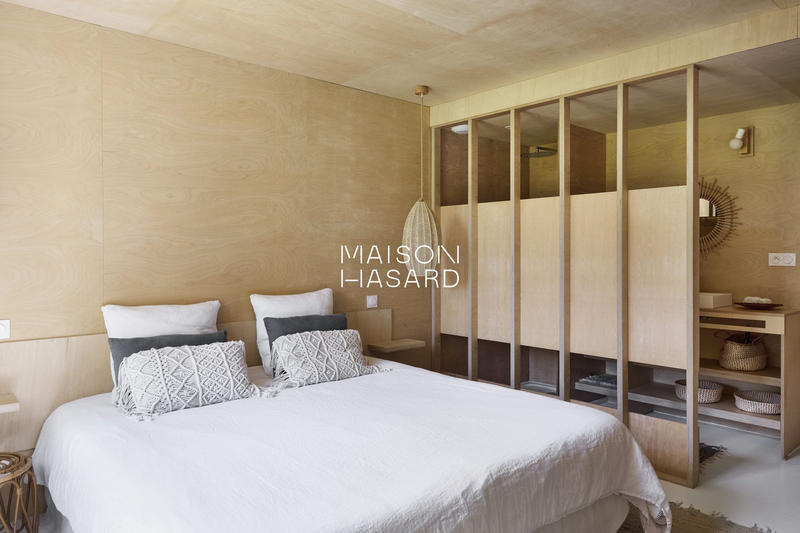 Villa - 377 m² - 12 pièces