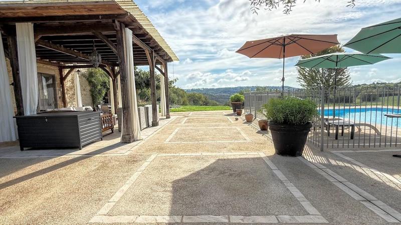 Propriété - 200 m² - 7 pièces