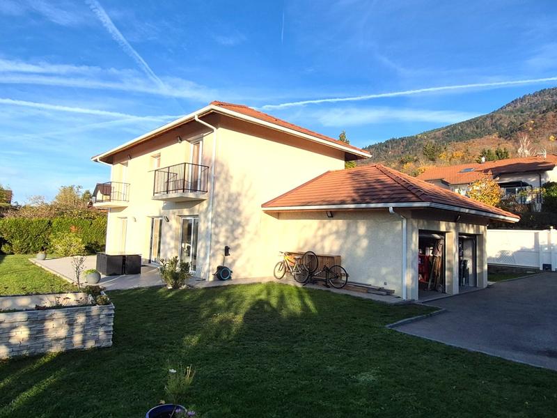 Maison - 121 m² - 5 pièces