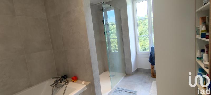 Maison - 267 m² - 8 pièces