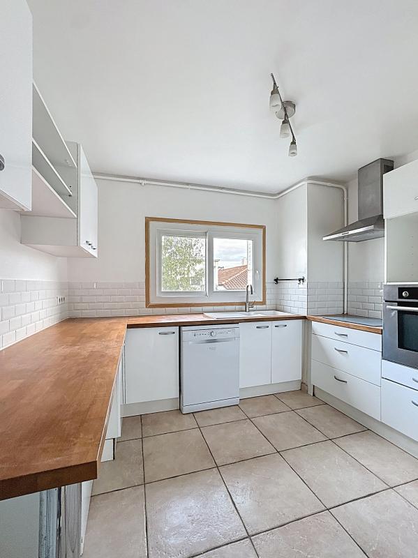 Appartement - 82 m² - 3 pièces