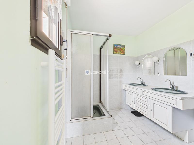 Maison traditionnelle - 120 m² - 5 pièces