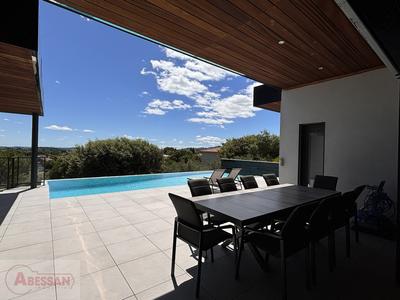 Maison contemporaine - 220 m² - 6 pièces