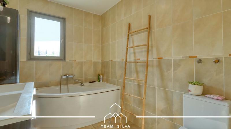 Maison - 115 m² - 6 pièces