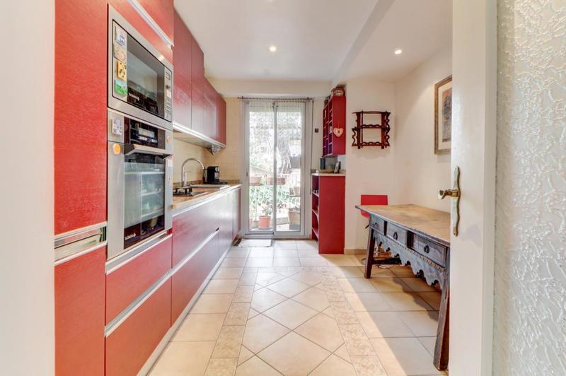 Appartement - 90 m² - 3 pièces