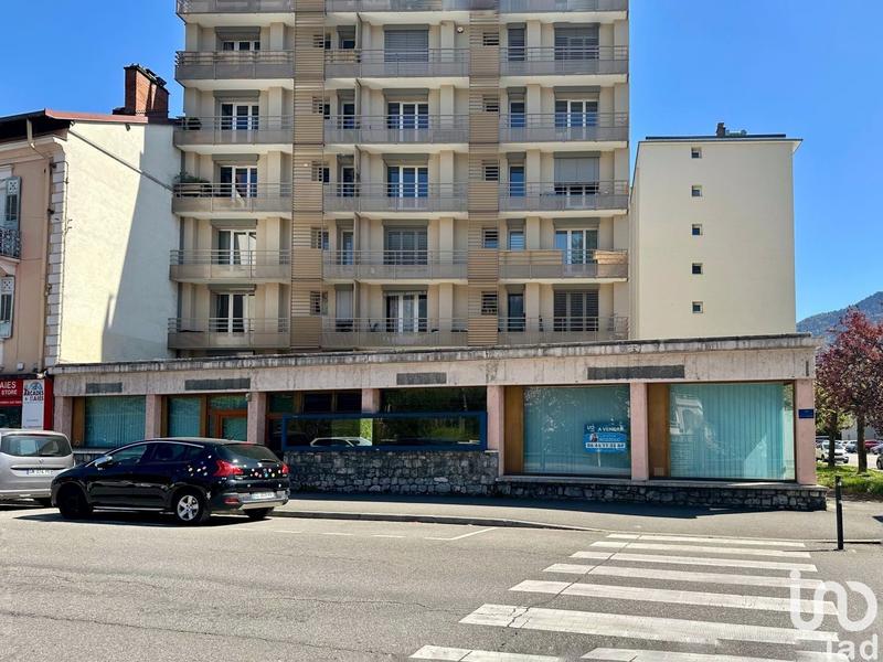 Local commercial - 105 m²