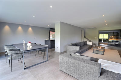 Maison - 208 m² - 5 pièces