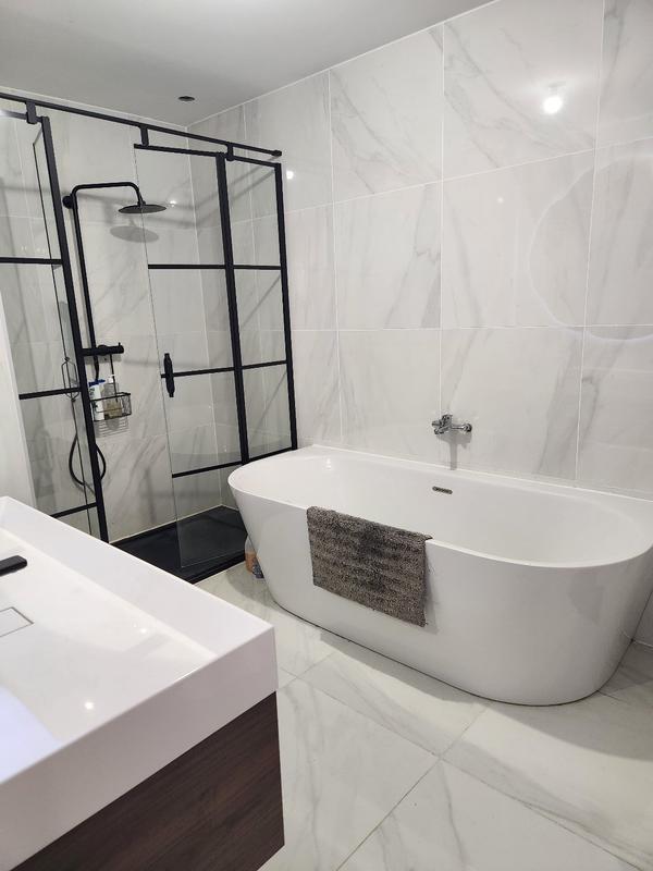 Maison - 214 m² - 6 pièces