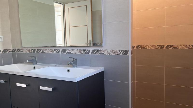 Villa - 90 m² - 4 pièces