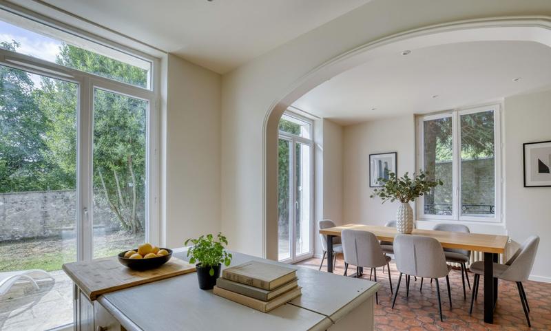 Maison - 231 m² - 7 pièces