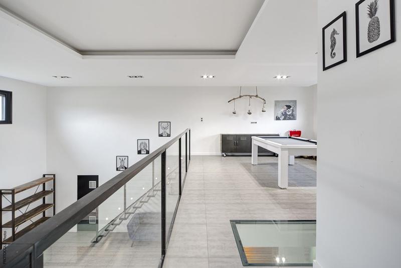 Villa - 250 m² - 7 pièces