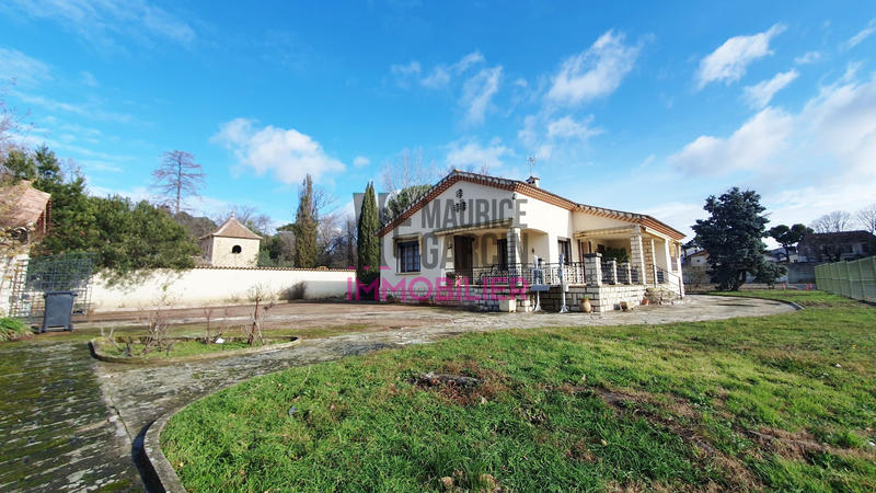 Maison traditionnelle - 132 m² - 6 pièces