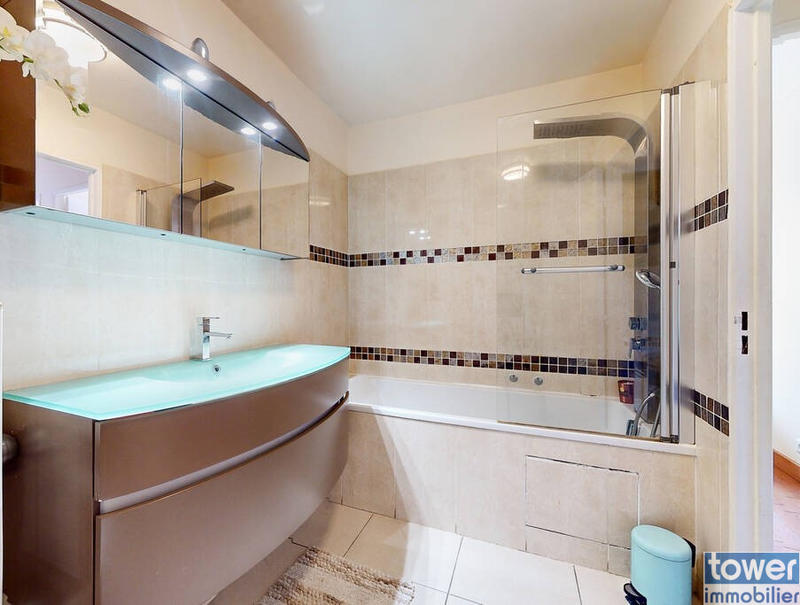 Appartement - 103 m² - 5 pièces