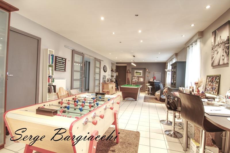 Maison - 336 m² - 12 pièces