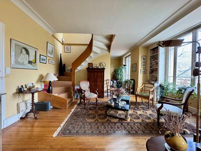 Appartement - 144 m² - 6 pièces