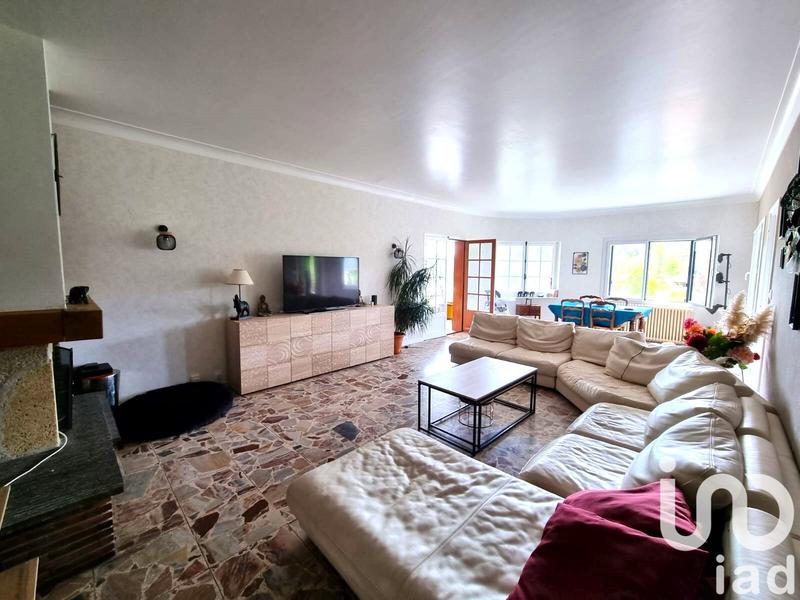 Maison - 275 m² - 10 pièces