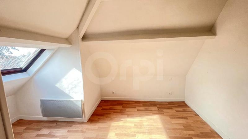 Maison - 92 m² - 6 pièces