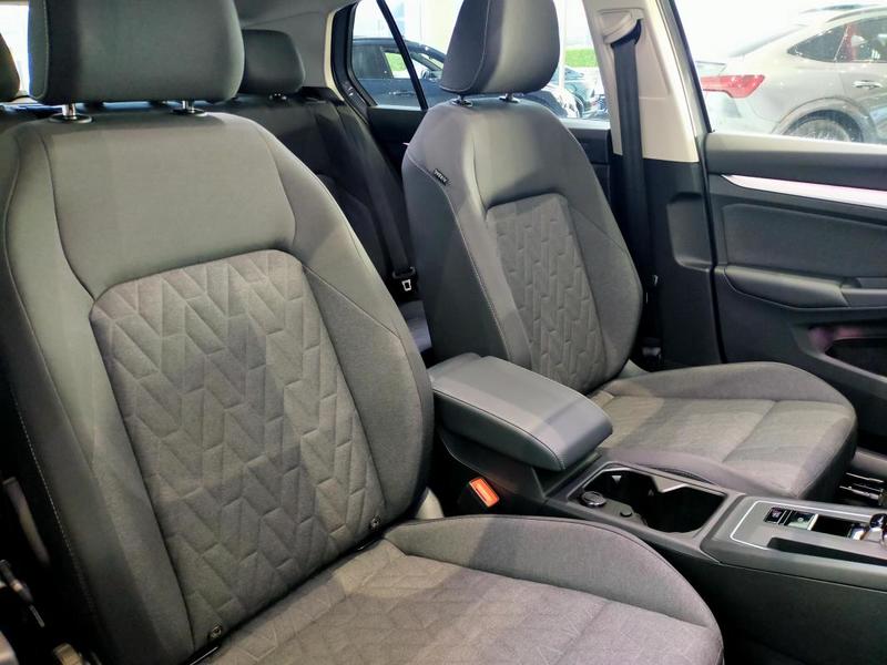 Volkswagen Golf 1.5 eHybrid 204 Dsg6 Vw Edition