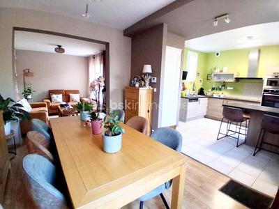 Maison de village - 94 m² - 5 pièces