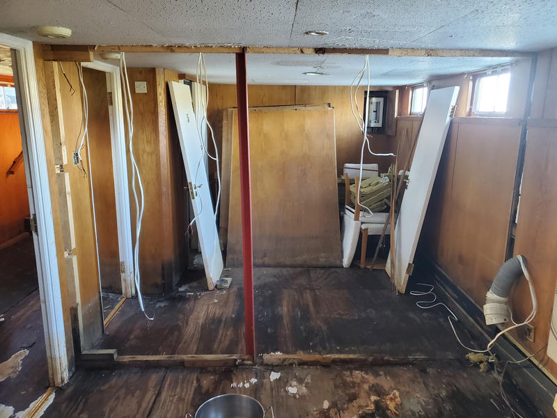 Péniche - 172 m² - 7 pièces