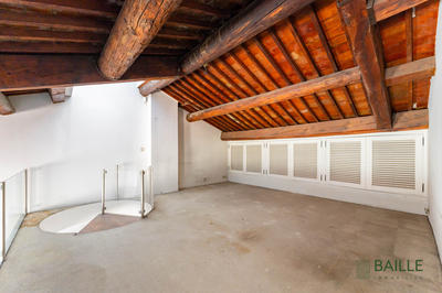 Appartement - 228 m² - 5 pièces