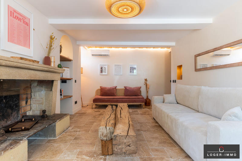 Maison - 202 m² - 8 pièces