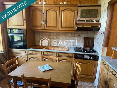 Maison - 93 m² - 4 pièces