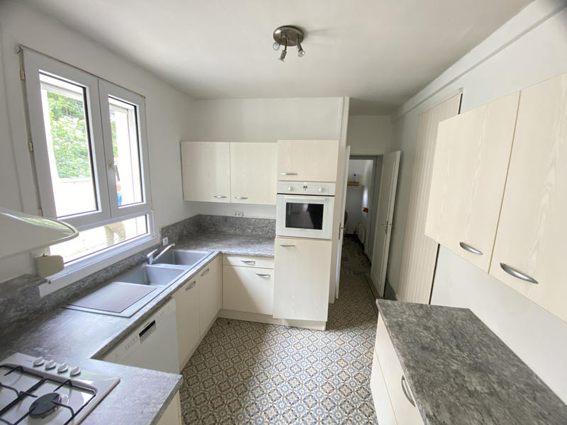 Maison - 181 m² - 8 pièces