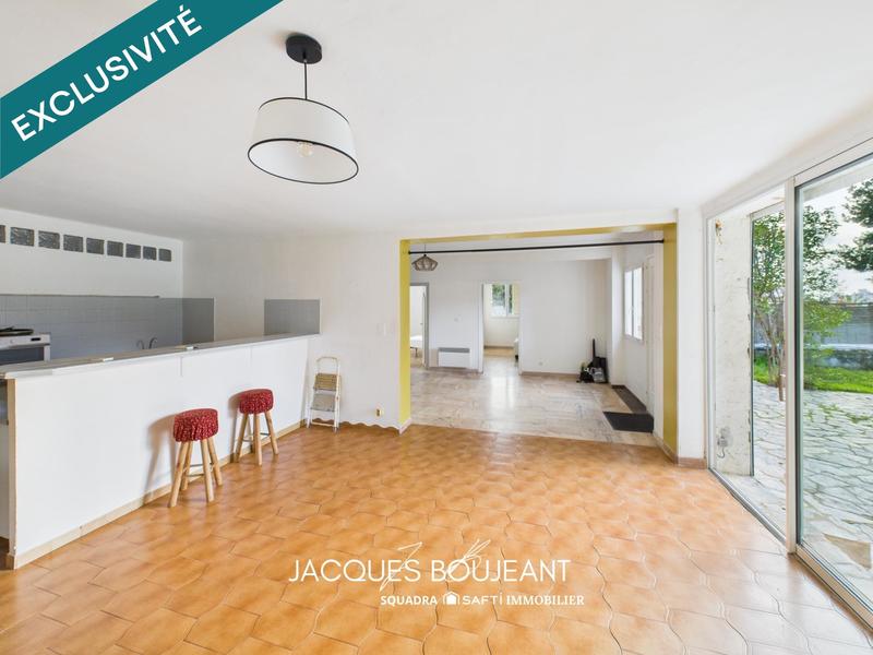 Maison - 230 m² - 9 pièces