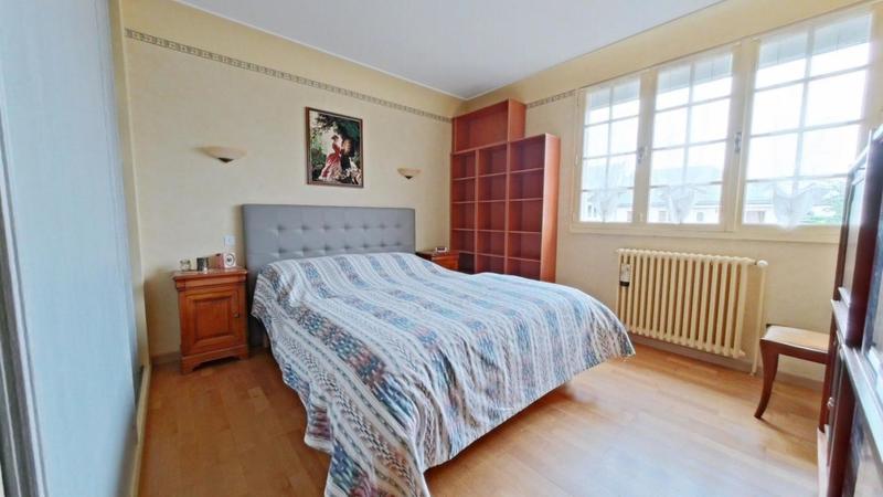 Maison - 99 m² - 5 pièces