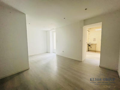 Local commercial - 70 m² - 4 pièces