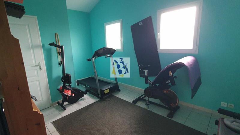 Maison - 260 m² - 9 pièces