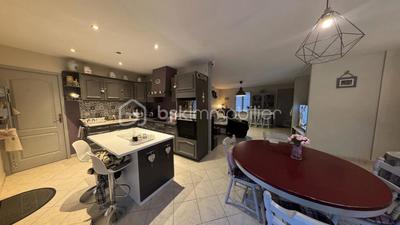 Maison traditionnelle - 99 m² - 4 pièces