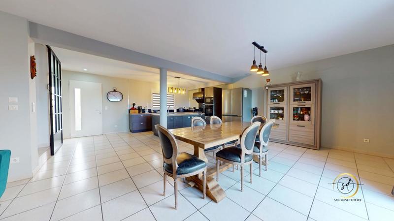 Maison - 145 m² - 5 pièces