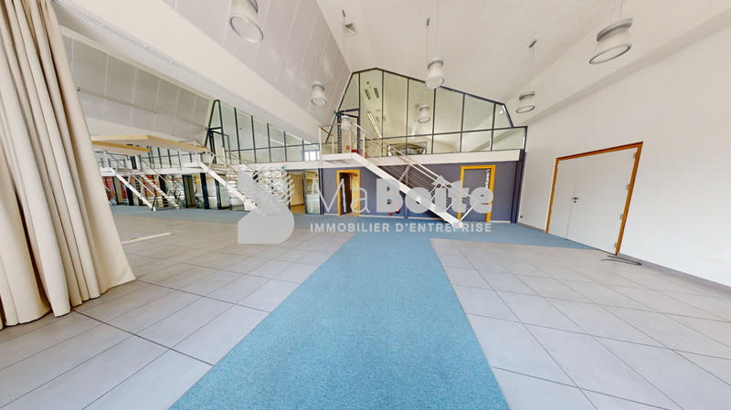 Local commercial - 330 m²