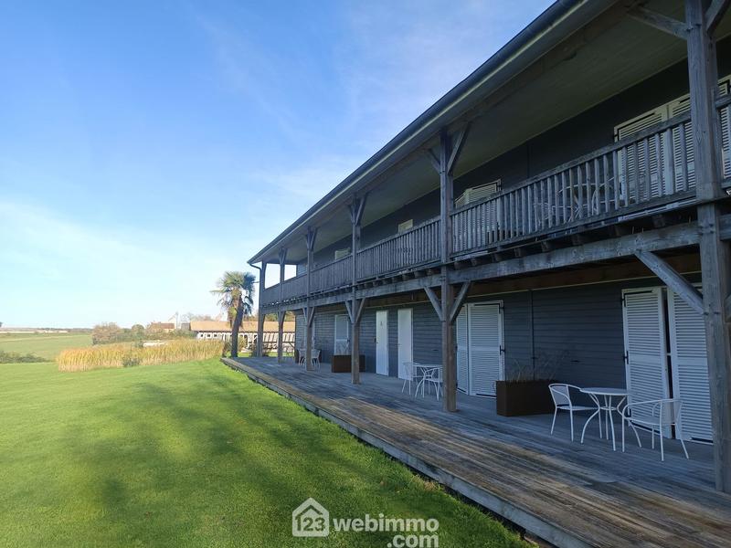 Maison - 737 m² - 20 pièces