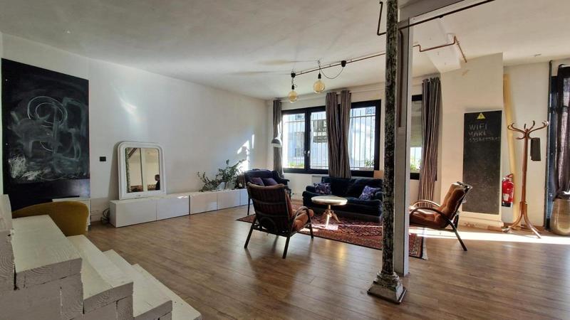 Bureau - 83 m² - 1 pièce