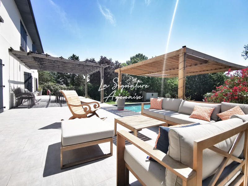 Propriété - 480 m² - 6 pièces