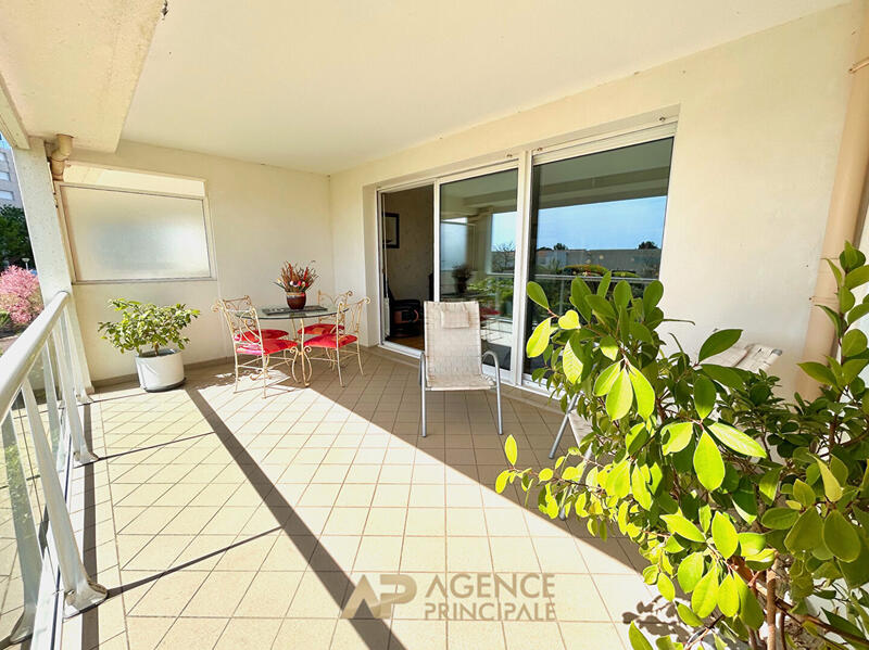 Appartement - 64 m² - 2 pièces