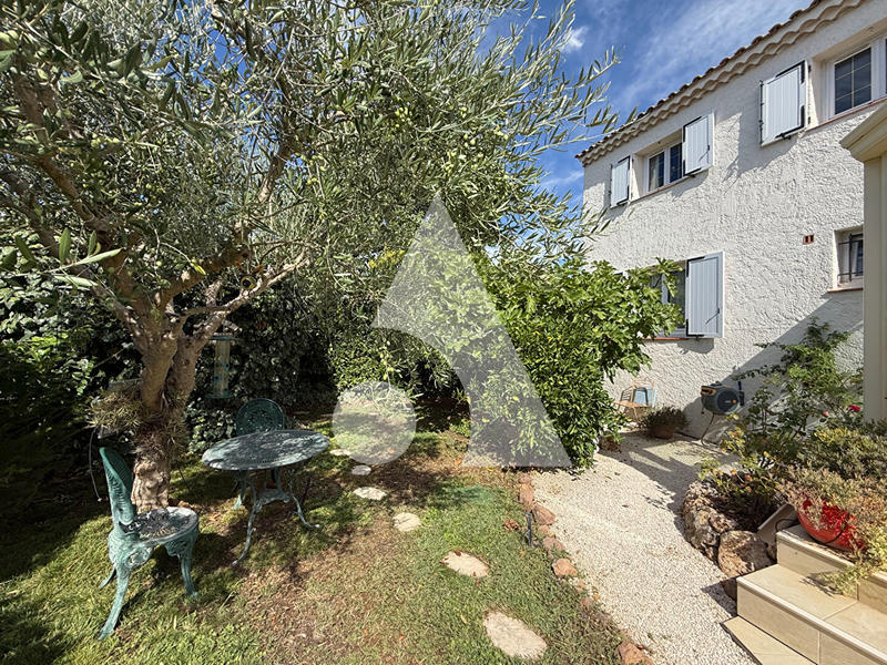 Maison - 108 m² - 6 pièces