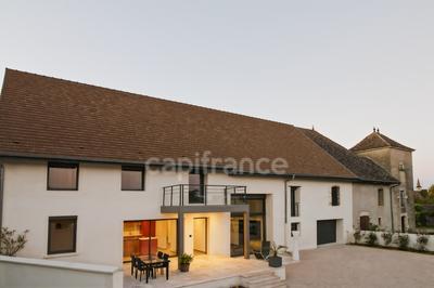 Maison - 230 m² - 9 pièces