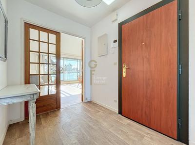 Appartement - 83 m² - 4 pièces