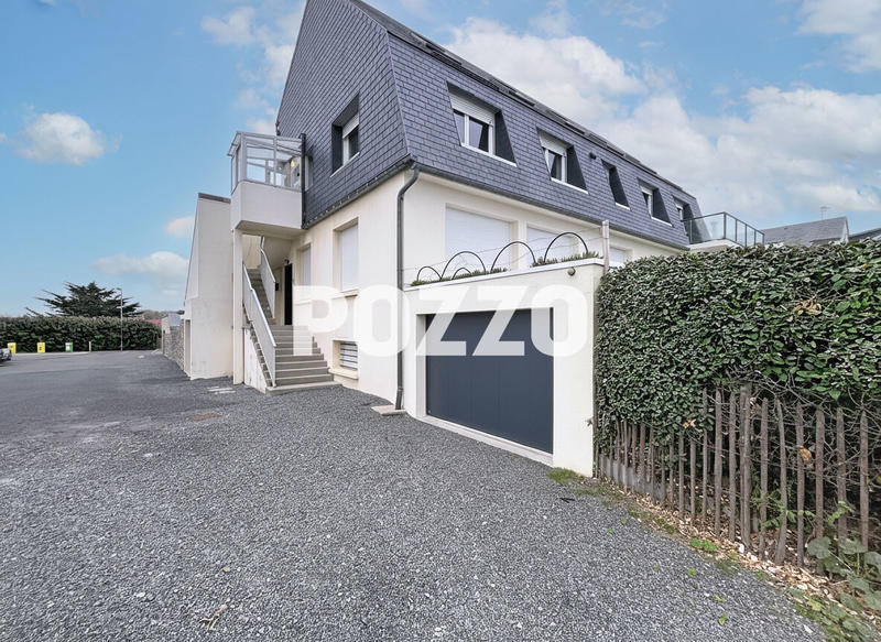 Maison - 201 m² - 16 pièces