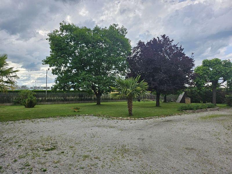 Maison traditionnelle - 147 m² - 6 pièces