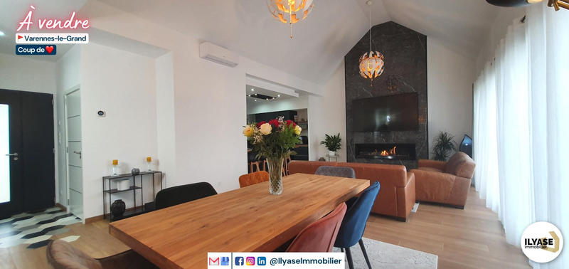 Maison - 209 m² - 8 pièces